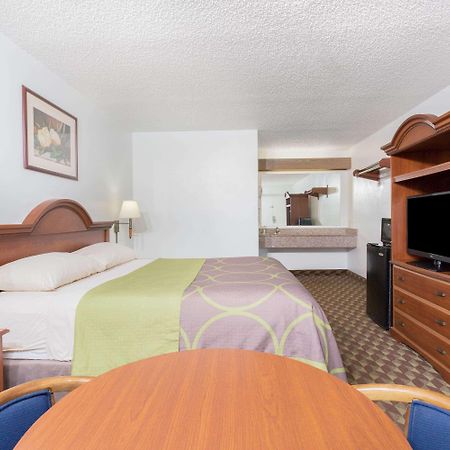 Super 8 By Wyndham Riviera Beach West Palm Beach Exteriör bild