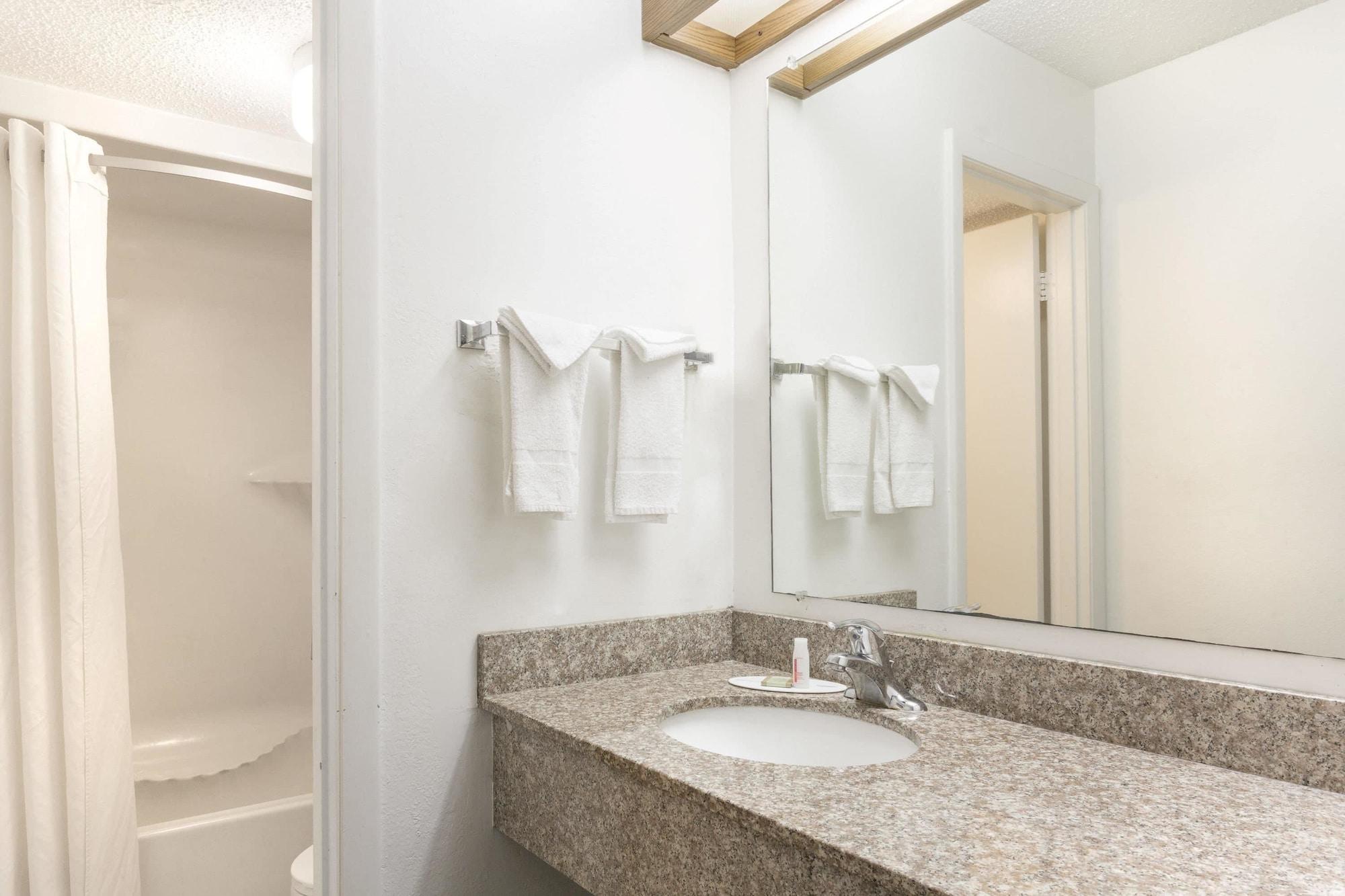Super 8 By Wyndham Riviera Beach West Palm Beach Exteriör bild